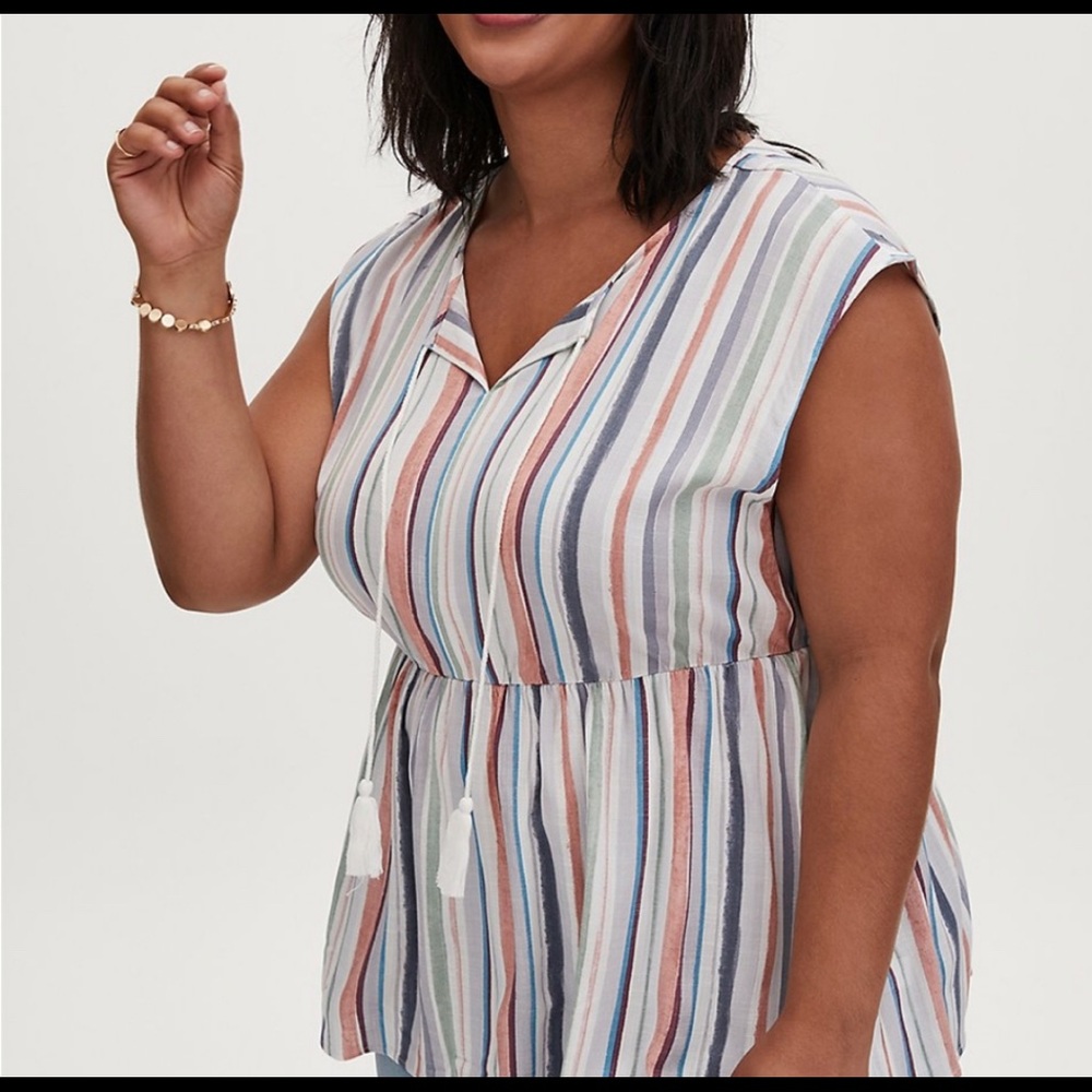 Torrid sleeveless peplum